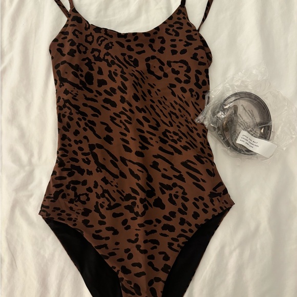 Alix NYC Drexel Printed Belted One Piece Swimsuit WOT, brand new condition - Picture 2 of 5